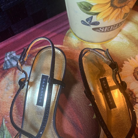 Woman’s shoes black with stones size 8 - Picture 5 of 6